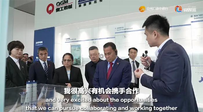 အခြေခံအဆောက်အအုံ၏အနာဂတ်ကိုတည်ဆောက်ရန်အတူတကွလုပ်ဆောင်ကြပါစို့။ Microsia ၏ဒုဥက်က President ္ဌသည် QGM စက်ပစ္စည်းများလည်ပတ်ရန်