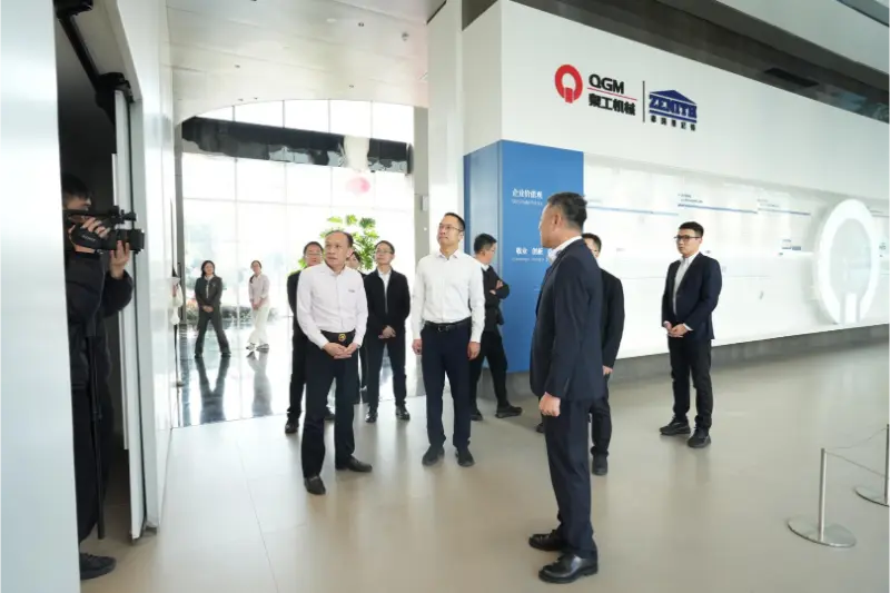 အစိုးရနှင့် စီးပွားရေးလုပ်ငန်းများ ဖွံ့ဖြိုးတိုးတက်ရေးကို မြှင့်တင်ရန် အတူတကွ ပူးပေါင်းလုပ်ဆောင်ခြင်း၊ လုပ်ငန်းခွင်တွင်း သုတေသနပြုခြင်းသည် လုပ်ငန်းများ၏ စိတ်နှလုံးကို နွေးထွေးစေသည်။