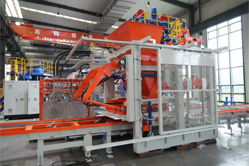 Zenith T10 အုတ်ထုတ်လုပ်မှုလိုင်း- စွမ်းဆောင်ရည်မြင့် ဘလောက်ပုံသွင်းစက်သည် ကာဗွန်နည်းသော အရှိန်အဟုန်အသစ်ကို မောင်းနှင်ပေးသည်